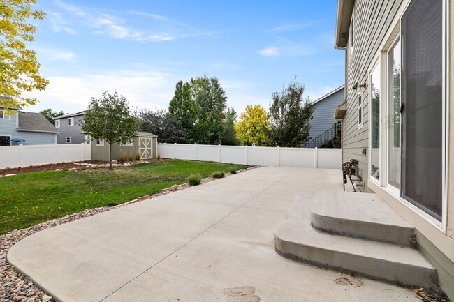 Photo - 5 Bed 3.5 Bath Home in Maple Hills Available Now!!