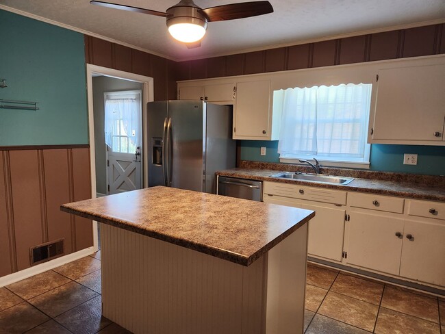 Photo - 104 Linwood Dr Unit 1