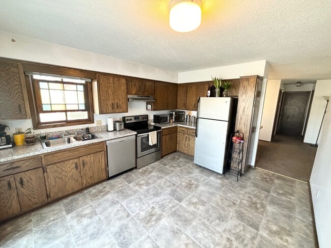 Photo - 3602 Quebec Ave S