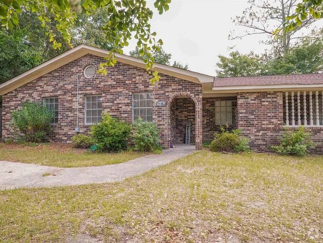 Building Photo - 2116 Greenoaks Rd Rental