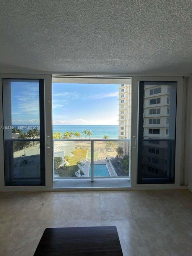 Photo - 1200 N Fort Lauderdale Beach Blvd Unidad 605