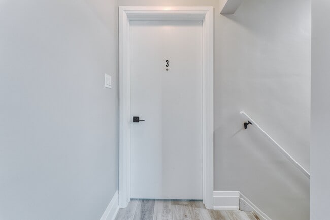 Photo - 2.5 Bed / 1 Bath in Kingston – All Utilities & Parking Included - $3,750/month Unit 3