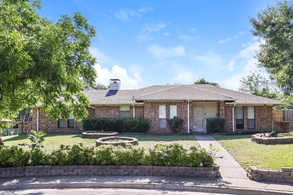 Photo - 806 Cherlyne Dr