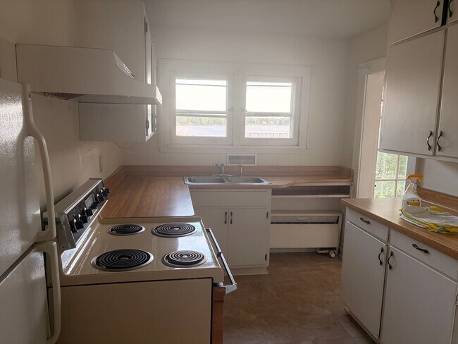 128 E Lisbon Rd Unit 2
