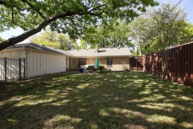 Photo - Garden home in great location. Don't miss