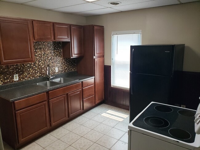 Photo - 103 Lancaster St
