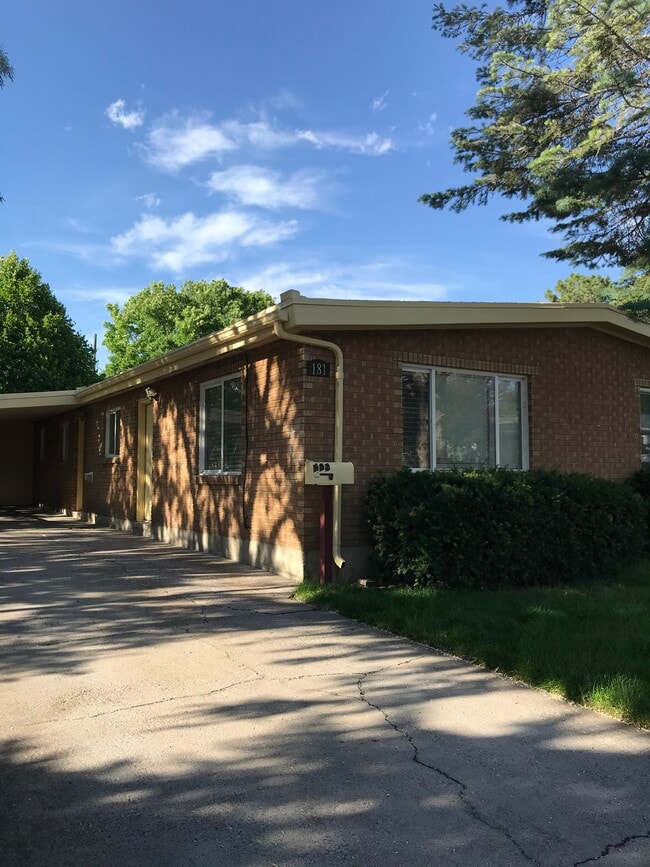 Photo - 181 Chase St