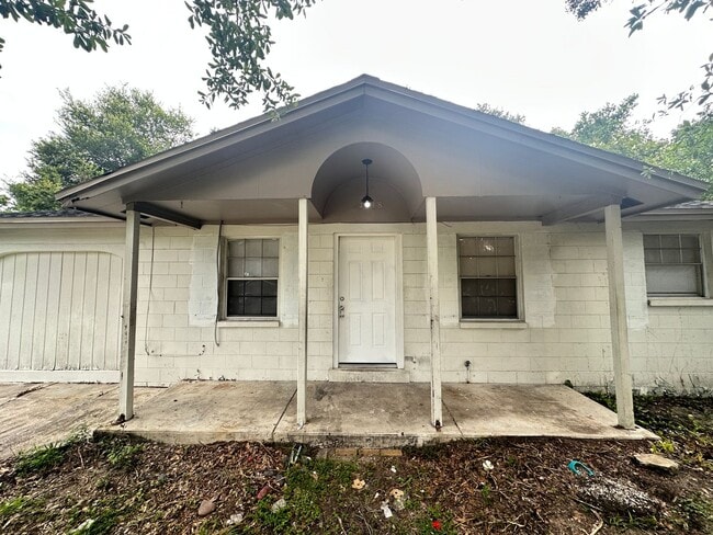 Building Photo - H27 Rental