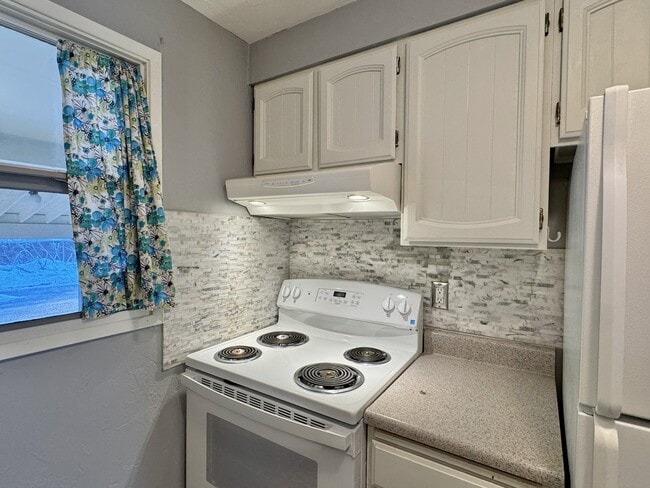 Photo - 3264 Mendenhall Loop Rd