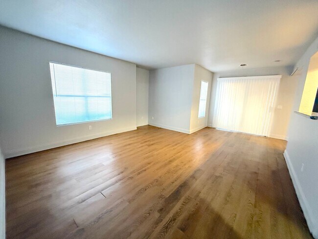 Photo - SPACIOUS 2BED/2BATH CONDO * FIRST FLOOR UNIT* Unidad 1015