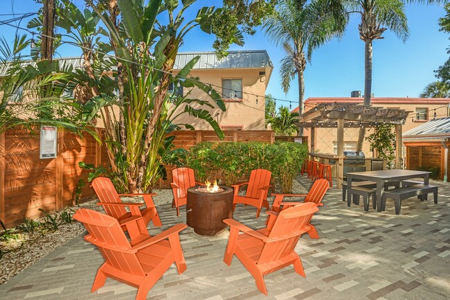 Fire Pit - Bayshore Palms at Soho Apartments