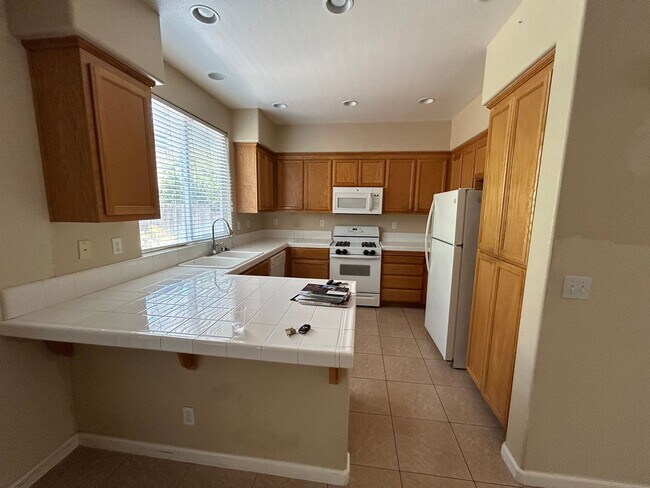 Photo - 3 Bedroom 2.5 Bathroom Townhouse