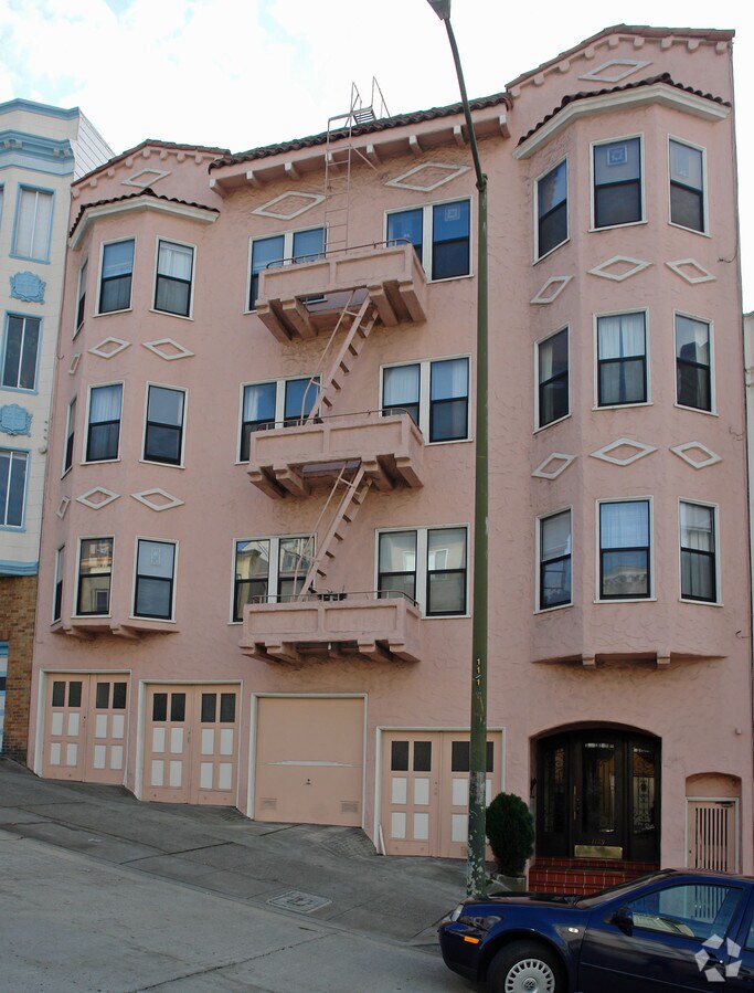 Photo - 1139 Broadway St