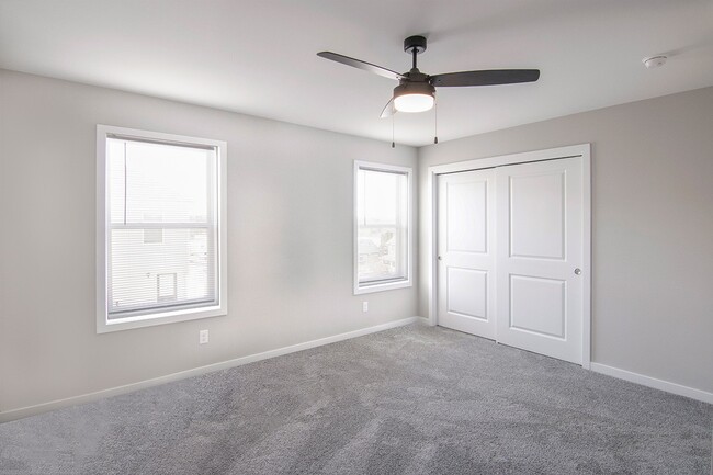 Photo - Avery Square