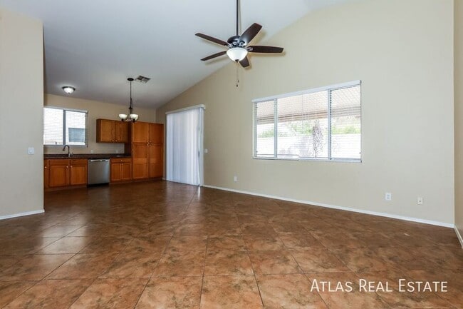 Photo - 16000 W Maricopa St