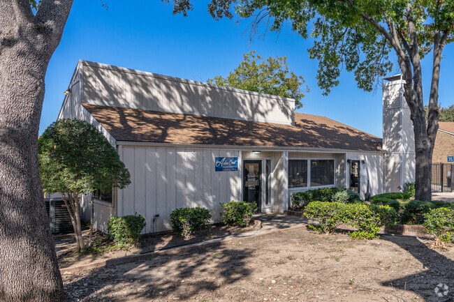 Leasing Office