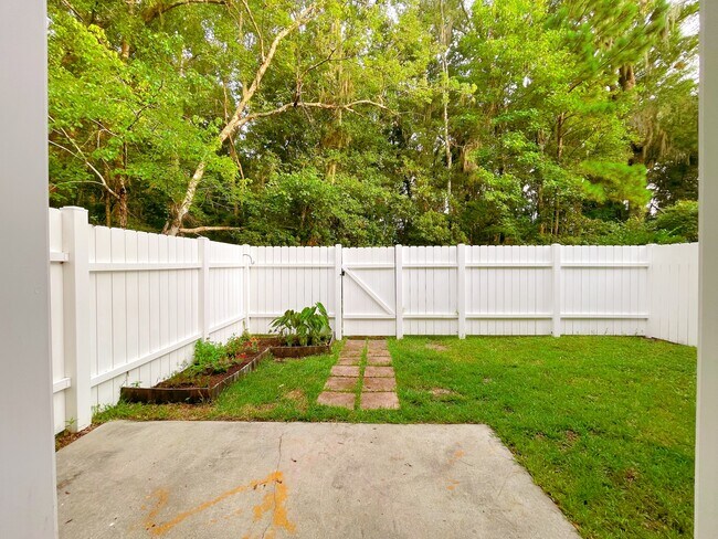 Photo - 301 Kendal Ct