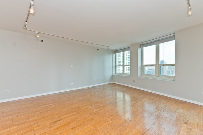 Photo - 345 N La Salle Dr Unidad 3202