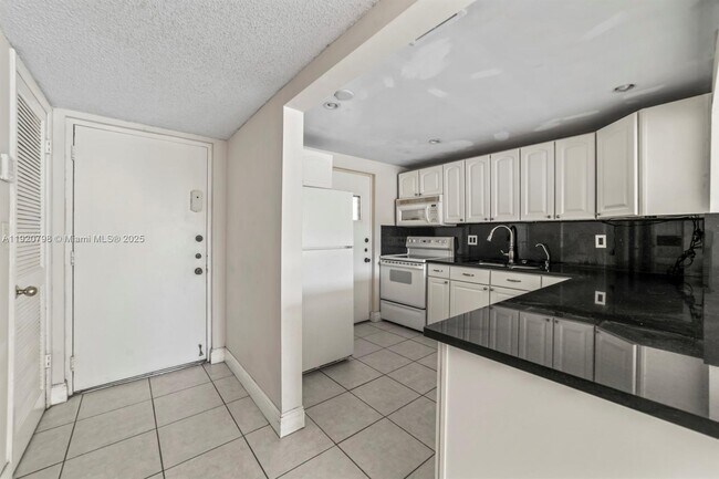 Photo - 2311 S Cypress Bend Dr Unit 217A