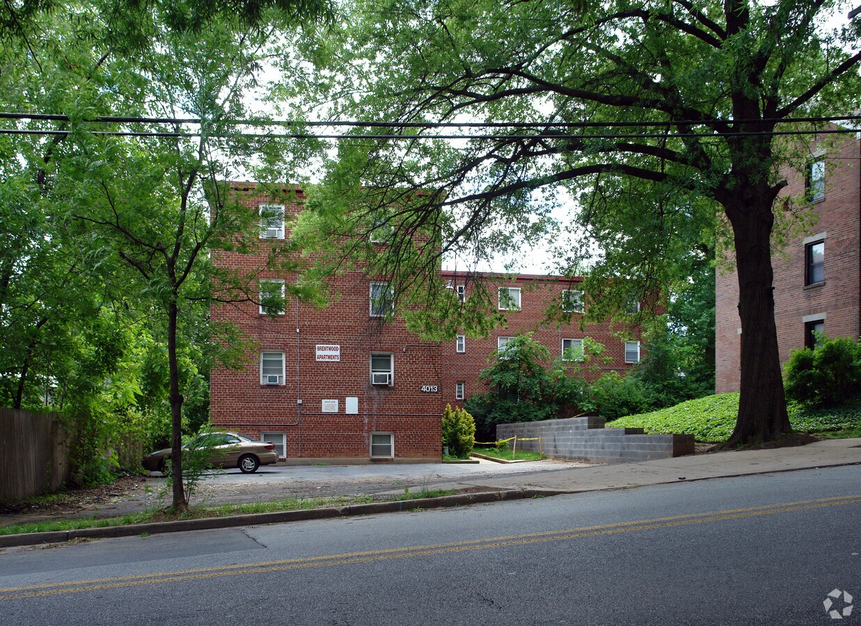 Photo - Brentwood Apartments