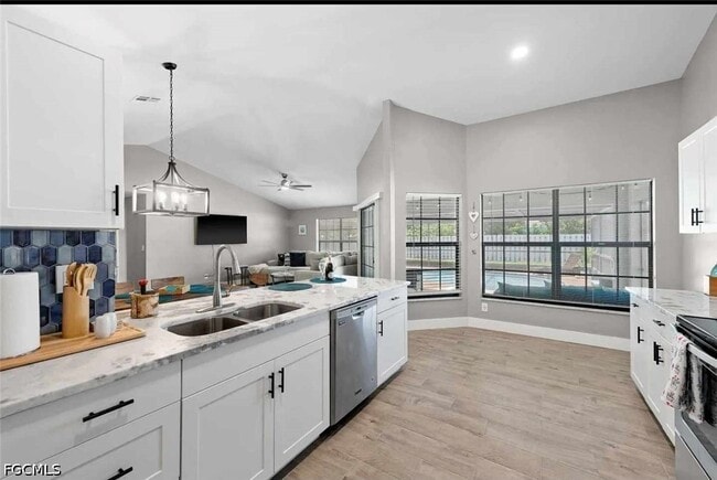 Building Photo - 2206 SE 4th St