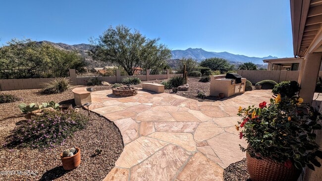 Building Photo - 37413 S Golf Course Dr