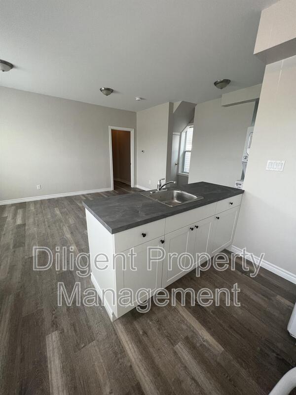 Photo - 164 Stewart St