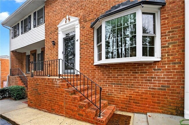 Photo - 6520 Roswell Rd NE