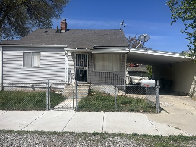 Photo - 93 E Pinehurst St