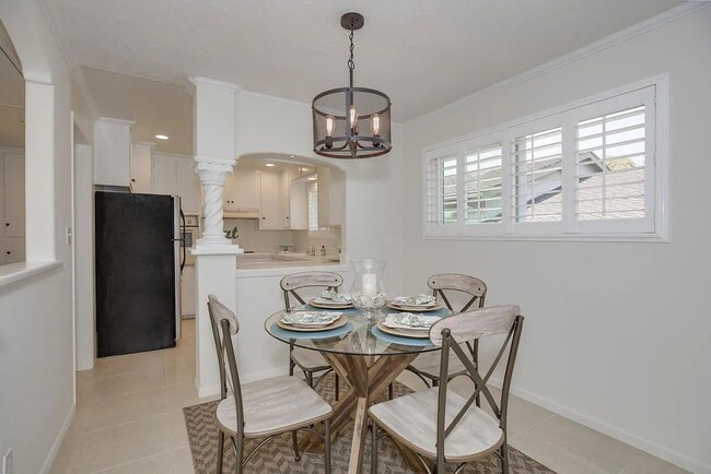 Photo - 1600 Garden St