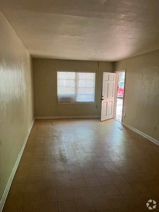 Building Photo - 717 9th Ave Unit B Rental
