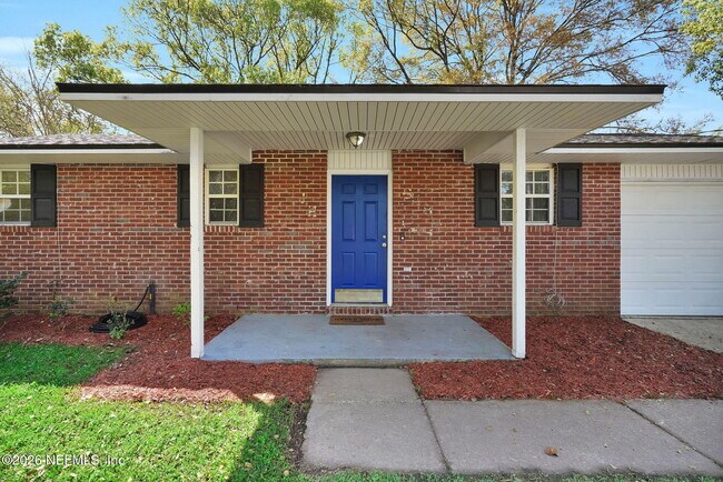 Photo - 648 W Oliver St