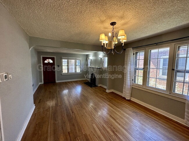 Photo - 4821 W 31st Ave