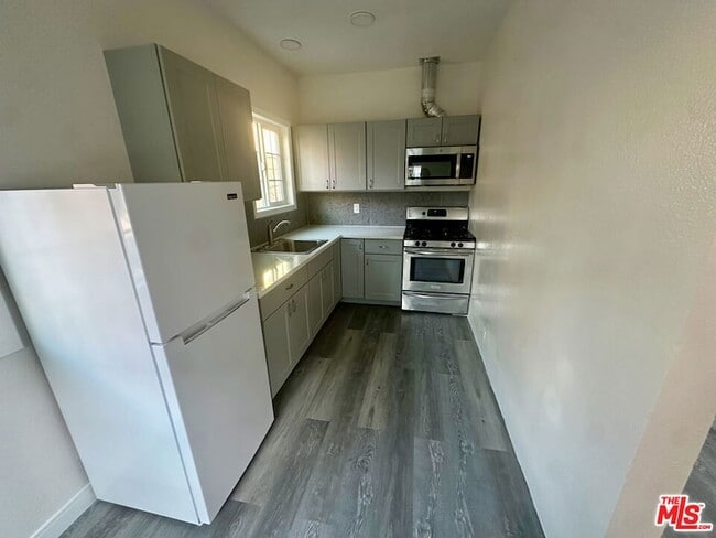 1762 1/2 N Las Palmas Avenue Unit