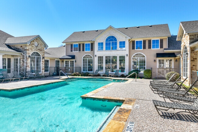 Pool - Silverton Village