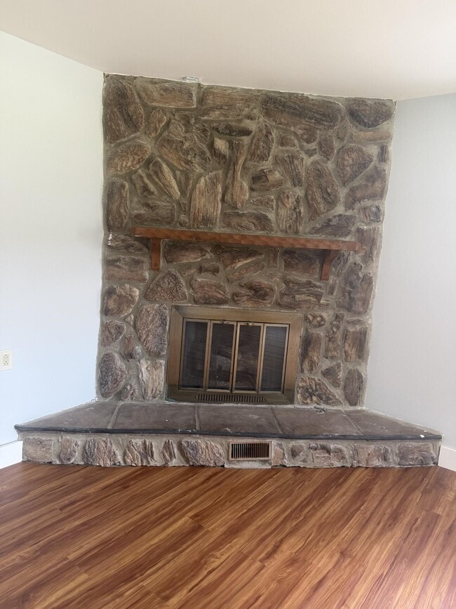 Photo - 721 Wayland Dr