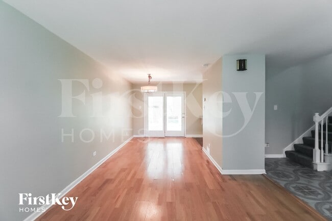 Photo - 235 E Wrightwood Ave