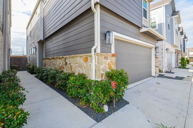 Photo - 9821 Prairie Garden Ln