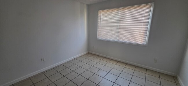 Photo - 2308 E Broadway Rd Unidad 2310 B