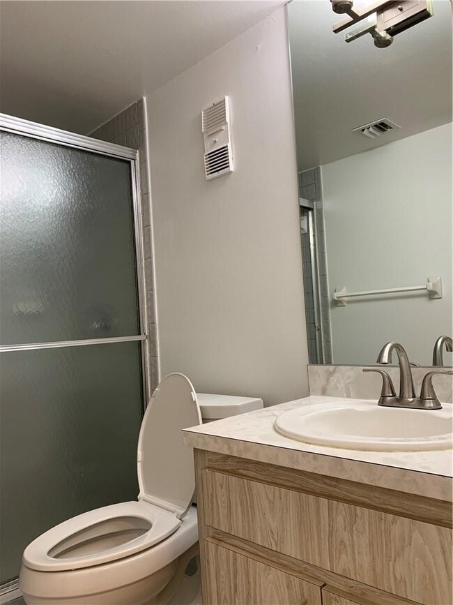 Photo - 250 Jacaranda Dr Unit 611