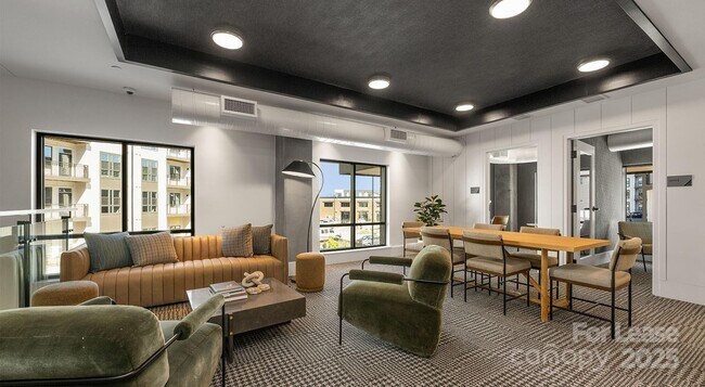 Photo - 704 W Tremont Ave Unit B3