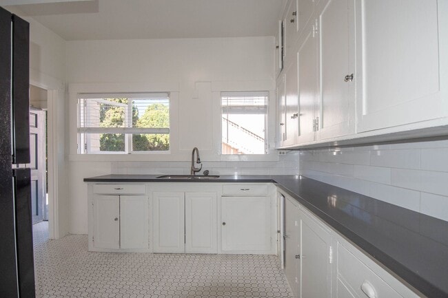 Photo - 314 W Mission St Unidad 14E