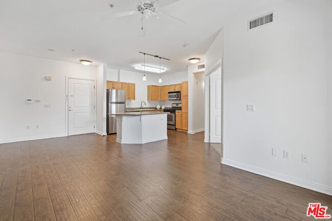 Photo - 100 S Alameda St Unit 355