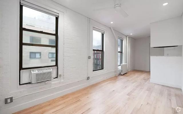 Building Photo - 1 bedroom in New York NY 10012 Unit 11 Rental