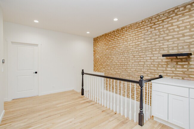 Photo - 6677 N Oliphant Ave Unit 401