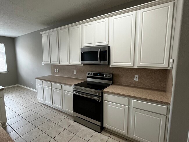 Photo - 17234 Oakwood Chase Dr
