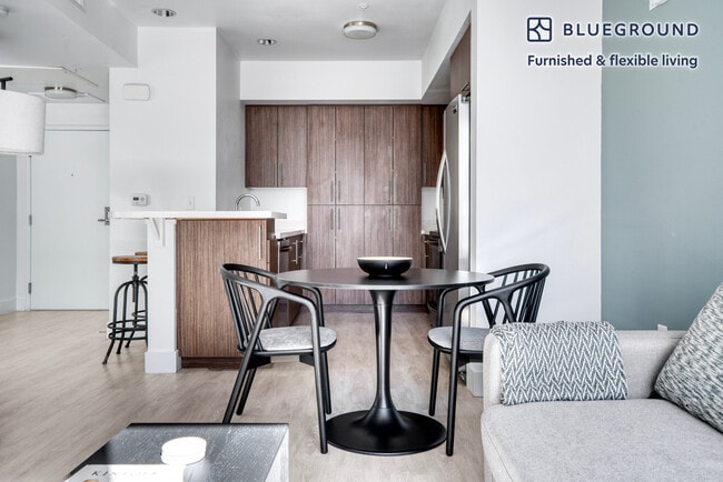 Photo - 201 Marshall St Unidad FL6-ID1231