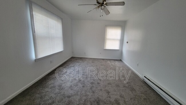 Photo - 1328 E Longfellow Ave