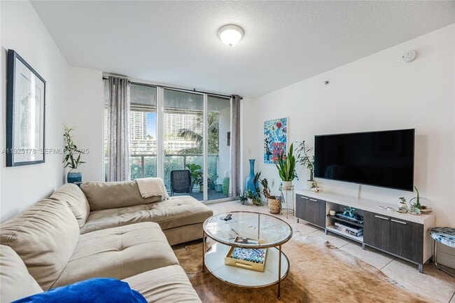 Photo - 31 SE 5th St Unit 409