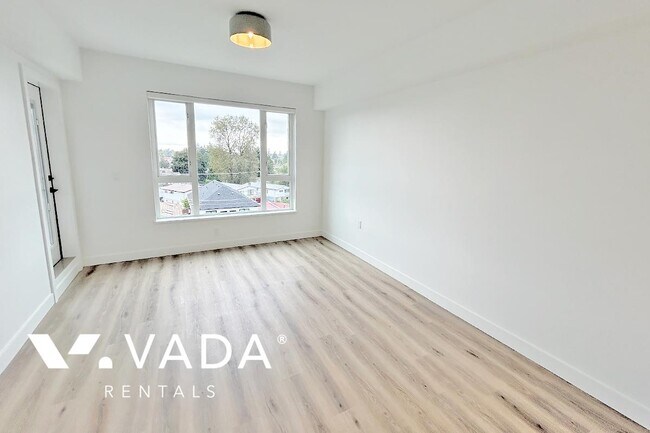 Photo - 3068 Kingsway Unit 1